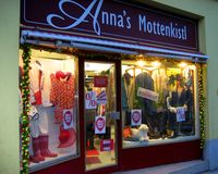 Anna’s Mottenkistl Top Design Damenmode First-Secondhand