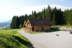 exklusive Chalets, urige Ferienwohnungen Weissenbacher im sonnigen Salzburgerland Ferienregion Lungau