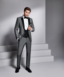 besonders eleganter, festlicher Hochzeitsanzug von Wilvorst. Mode für den Bäutigam finden Sie nur in unserer Filiale Nußdorfer S