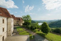 SCHLOSS SEGGAU Kongresse | Tagungen | Seminare | Hotel | Bischöflicher Weinkeller