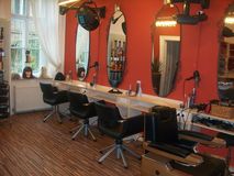 Salon for me