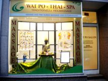 die traditionelle thailändische Massage für jeden Mann und jede Frau, zur Lösung bzw. Linderung von Muskel-Verspannungen ect.