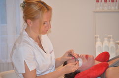 Wimpernverlängerung 1:1 Technik