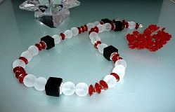 Schmuck, Modeschmuck, Designerschmuck, Ketten, Trendschmuck, moderner Schmuck