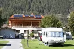 Campingplatz Dreiländereck mit Ferienwohnung nahe Serfaus Fiss mit Skigebiet und Wandergebiet freier Eintritt zum nahen Badesee