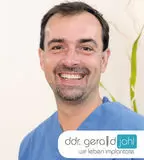 DDr. Gerald Jahl, Implantat  im Zentrum
