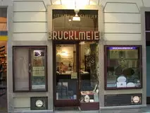 Traditionshaus Brücklmeier steht (seit 1895) für die Synergie zwischen FINE CRAFTSMANSHIP und BOLD INDUSTRIAL DESIGN also zwisch