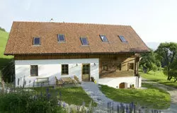 Ferienhaus "Beim Öllerbauer" 220 m² Behaglichkeit verteilt auf 2 großzügige Wohnungen inmitten von Wiesen, Wald und Ruhe