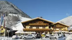 Im Winter ist unser Hotel Ihr idealer Ausgangspunkt zu den Skigebieten: Skicircus Saalbach - Hinterglemm, Zell am See - Kaprun