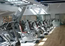 John Harris Fitness UNIQA Tower Cardio Fitnesscenter Fitness Club
