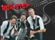 Non-Stop
Mandy: Gesang, Gitarre
Heli: Gesang, Keyboard, Bassgitarre
Georg: Gesang, Steirische Harmonika, Sologitarre