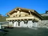 Tiroler Naturstammhaus